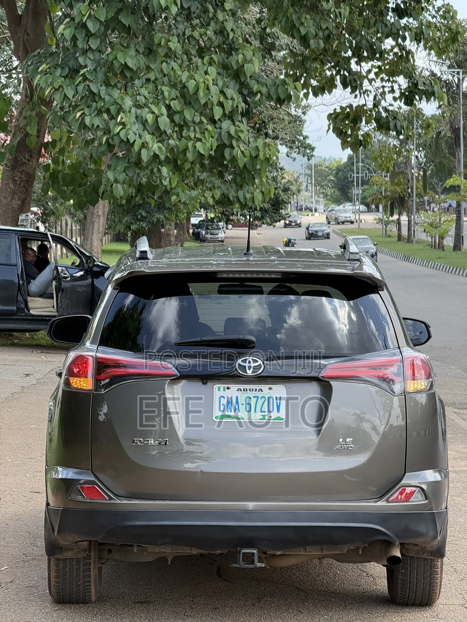 Toyota RAV4 LE AWD (2.5L 4cyl 6A) 2016