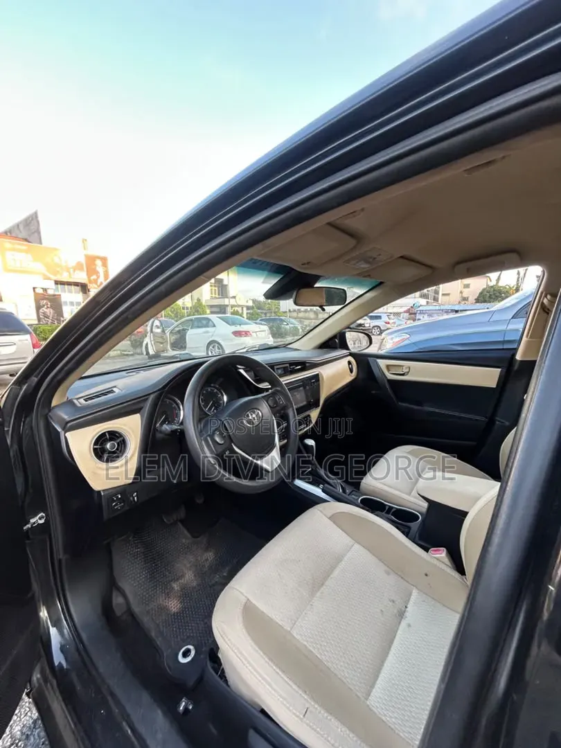 Toyota Corolla 2017 Black
