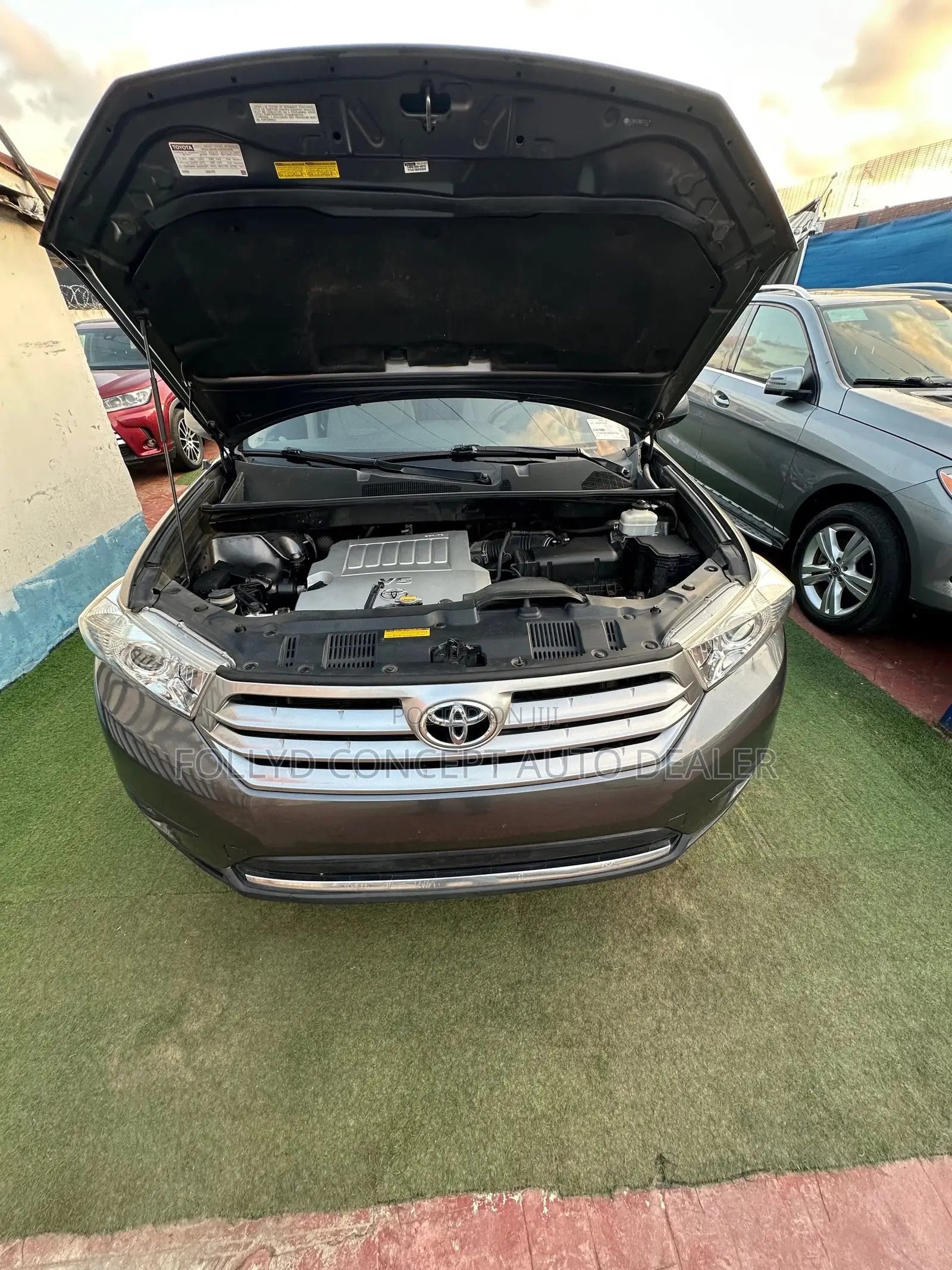 Toyota Highlander SE 2011 Green