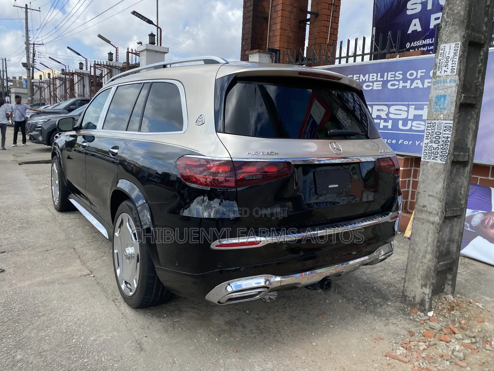 Mercedes-Benz Maybach GLS GLS 600 AWD 2025 Gold