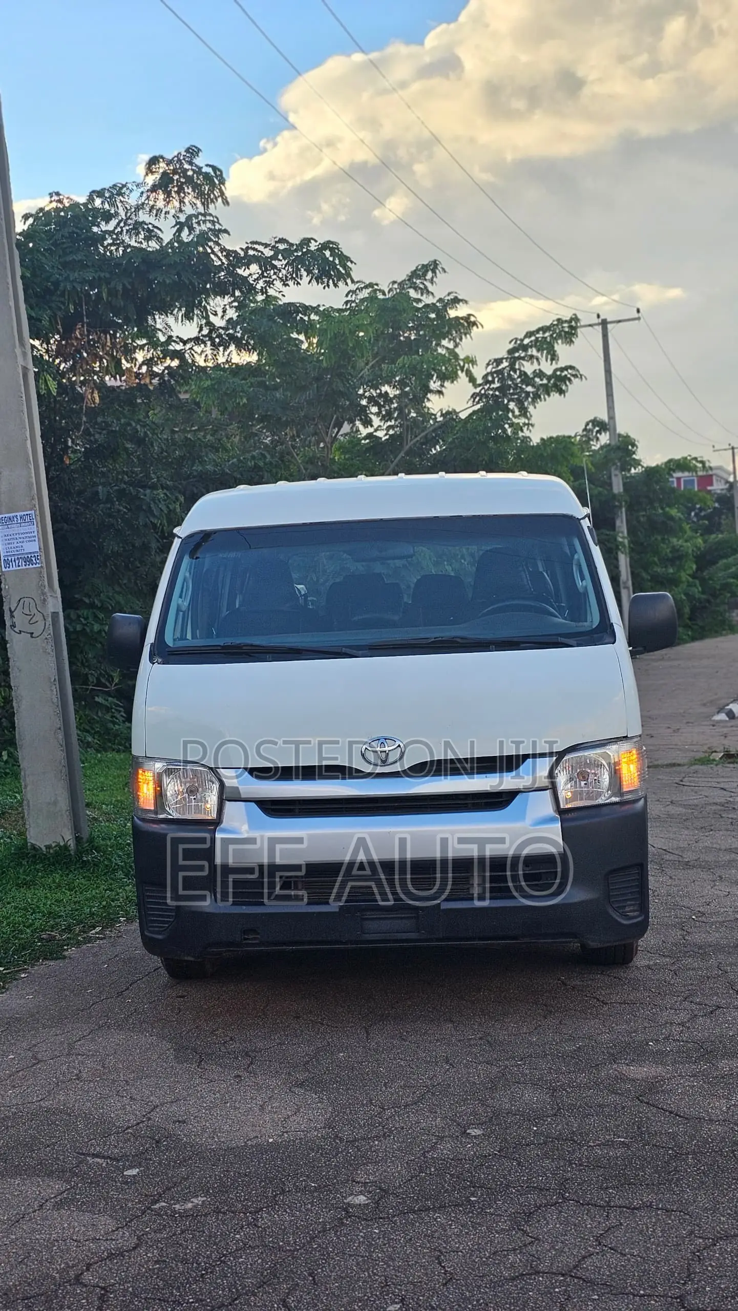 Toyota HiAce 2013 White