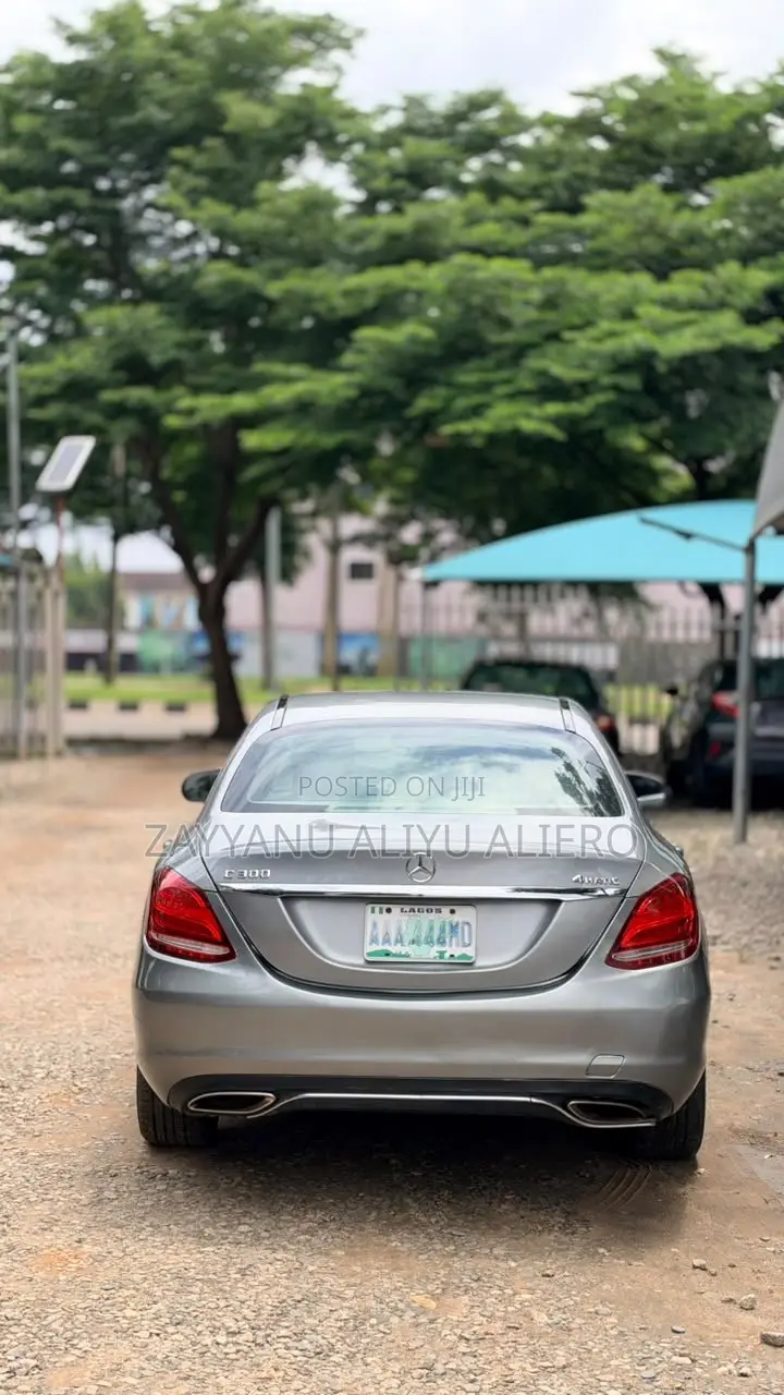 Mercedes-Benz C300 2015 Gray