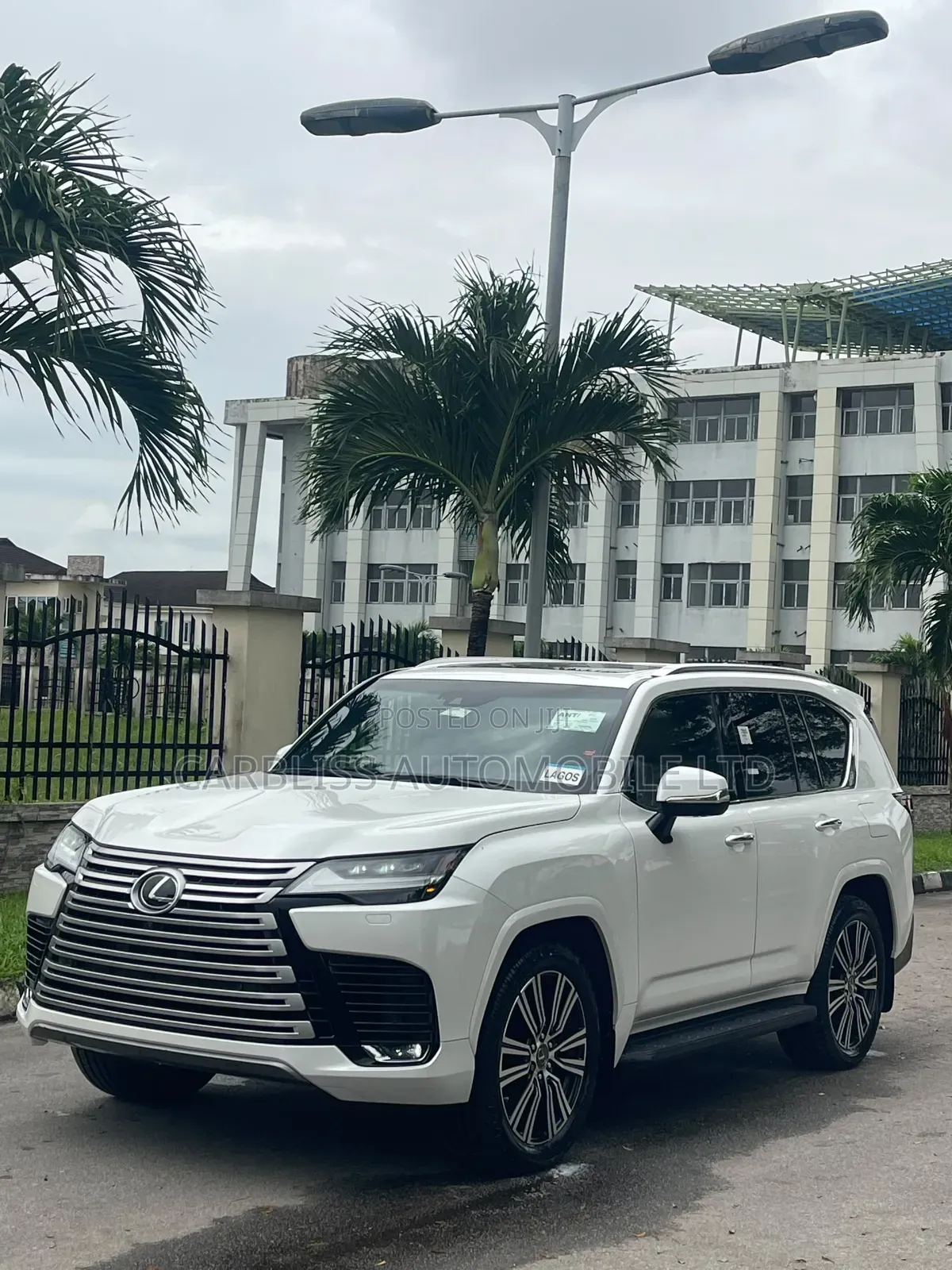 Lexus LX 2023 White