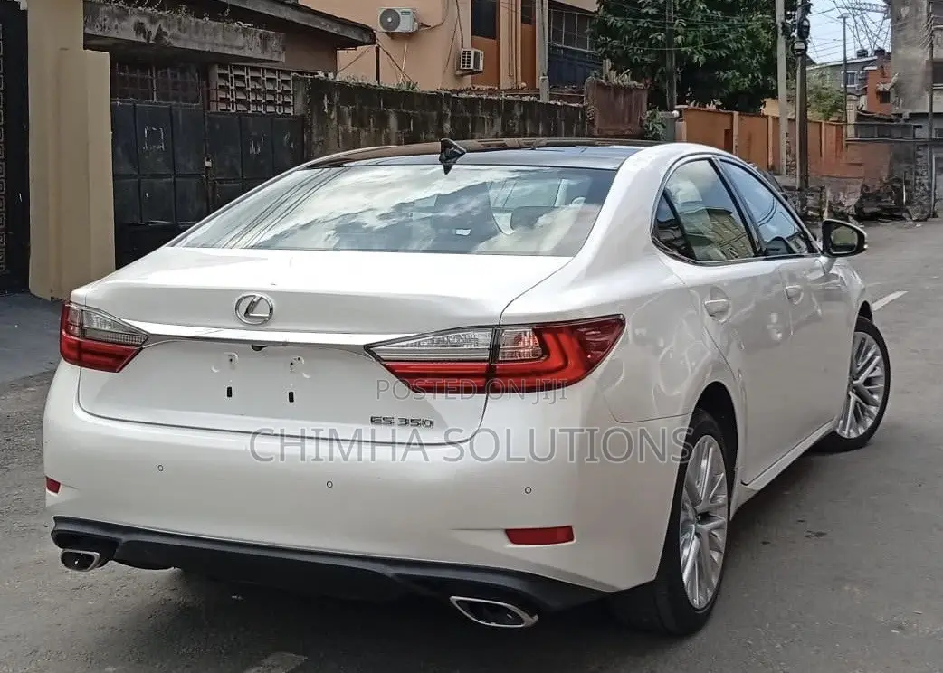 Lexus ES 2016 White