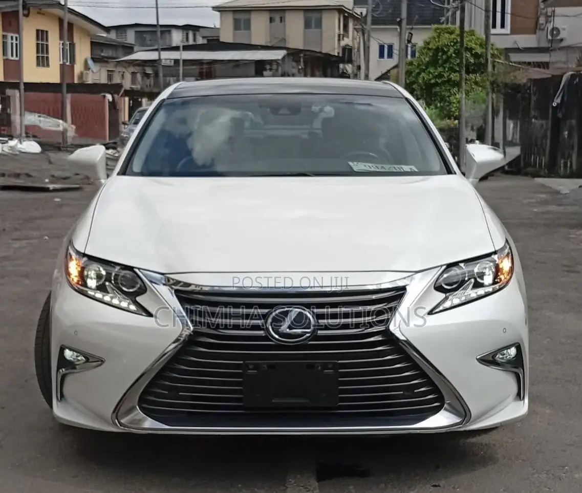 Lexus ES 2016 White