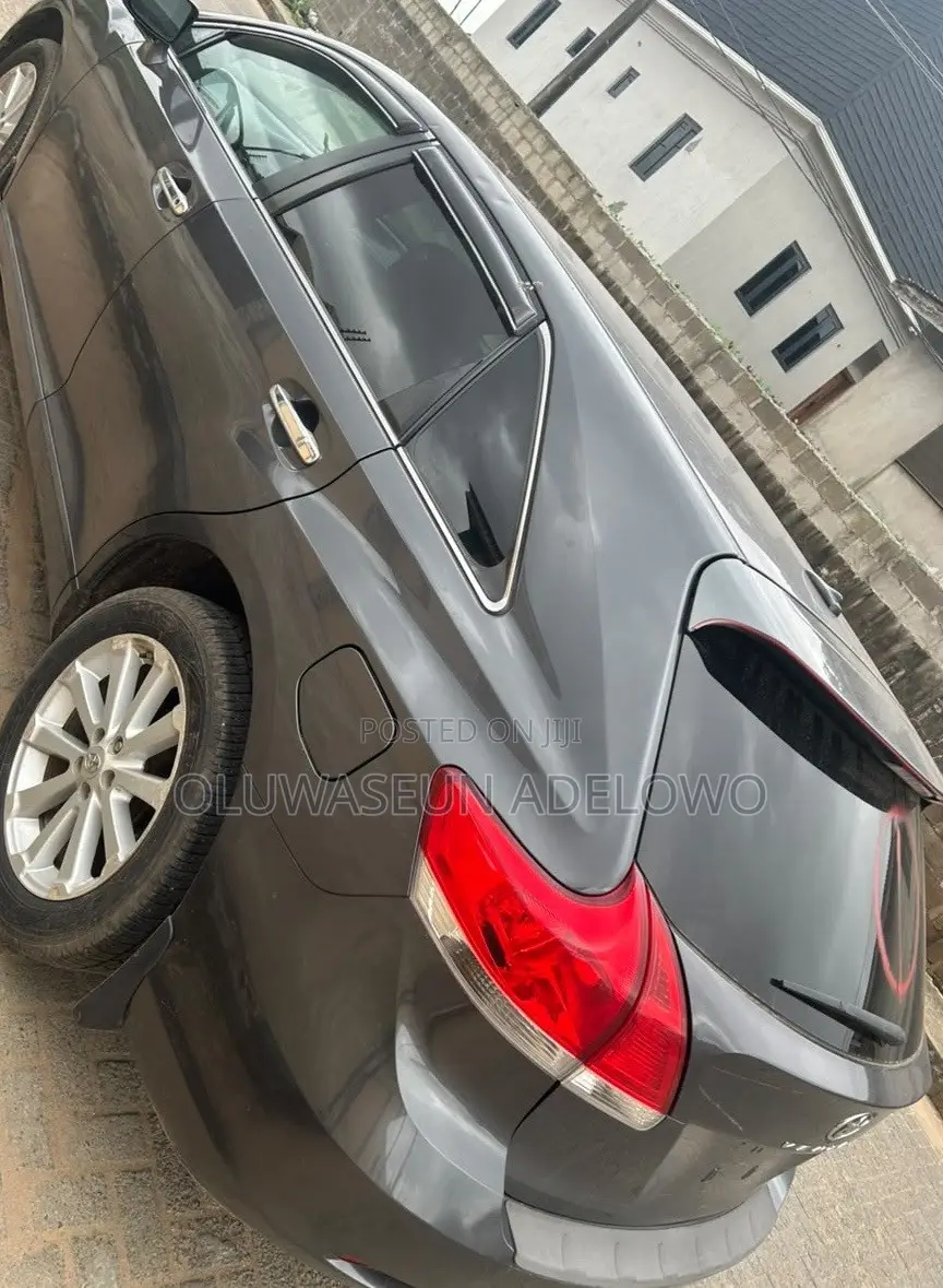 Toyota Venza LE 2009 Gray