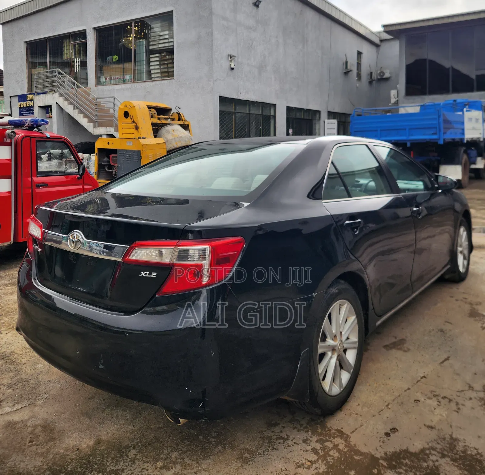 Toyota Camry XLE 4dr Sedan (2.5L 4cyl 6A) 2012 Black