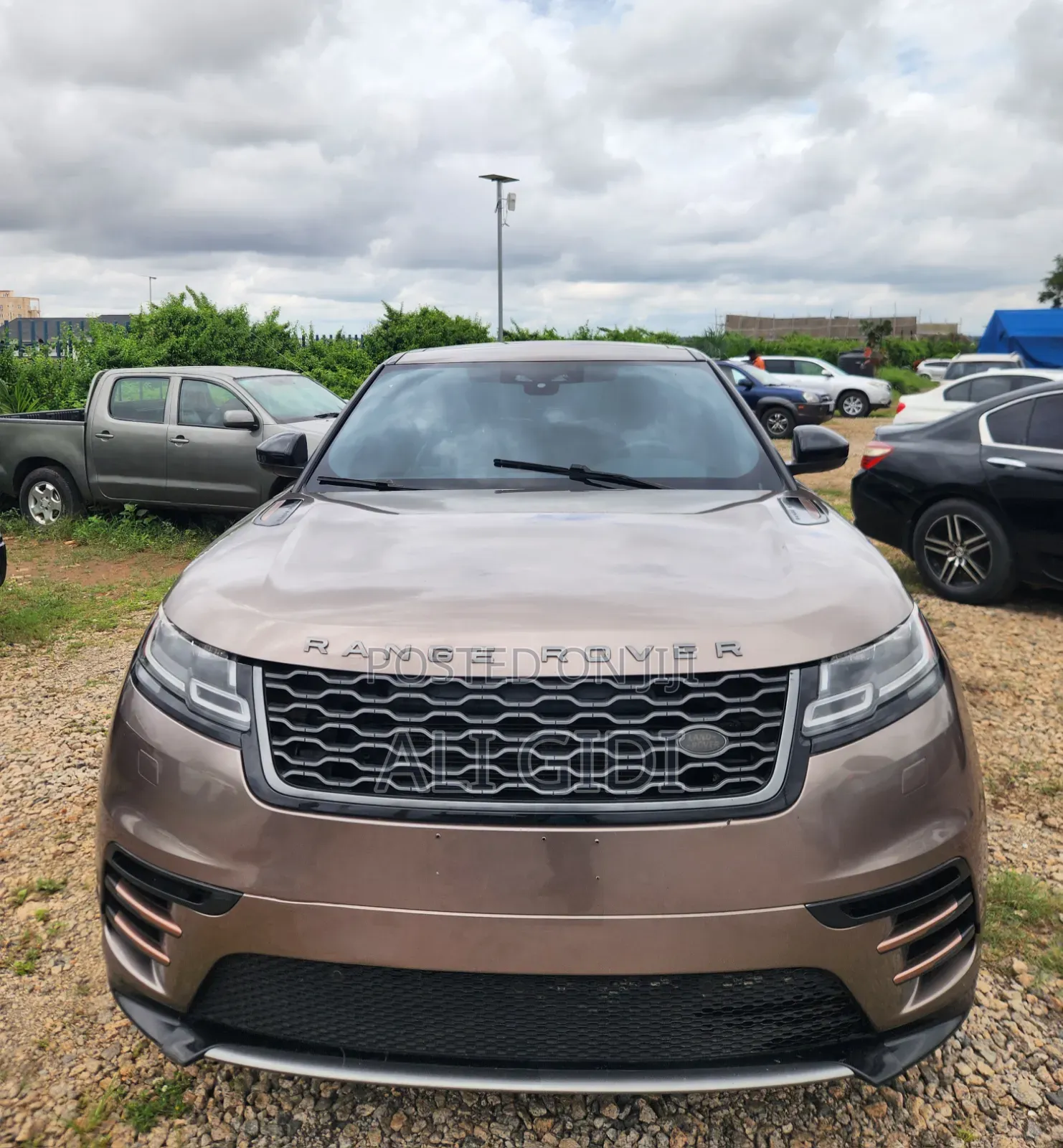 Land Rover Range Rover Velar P250 SE R-Dynamic 4x4 2018 Brown