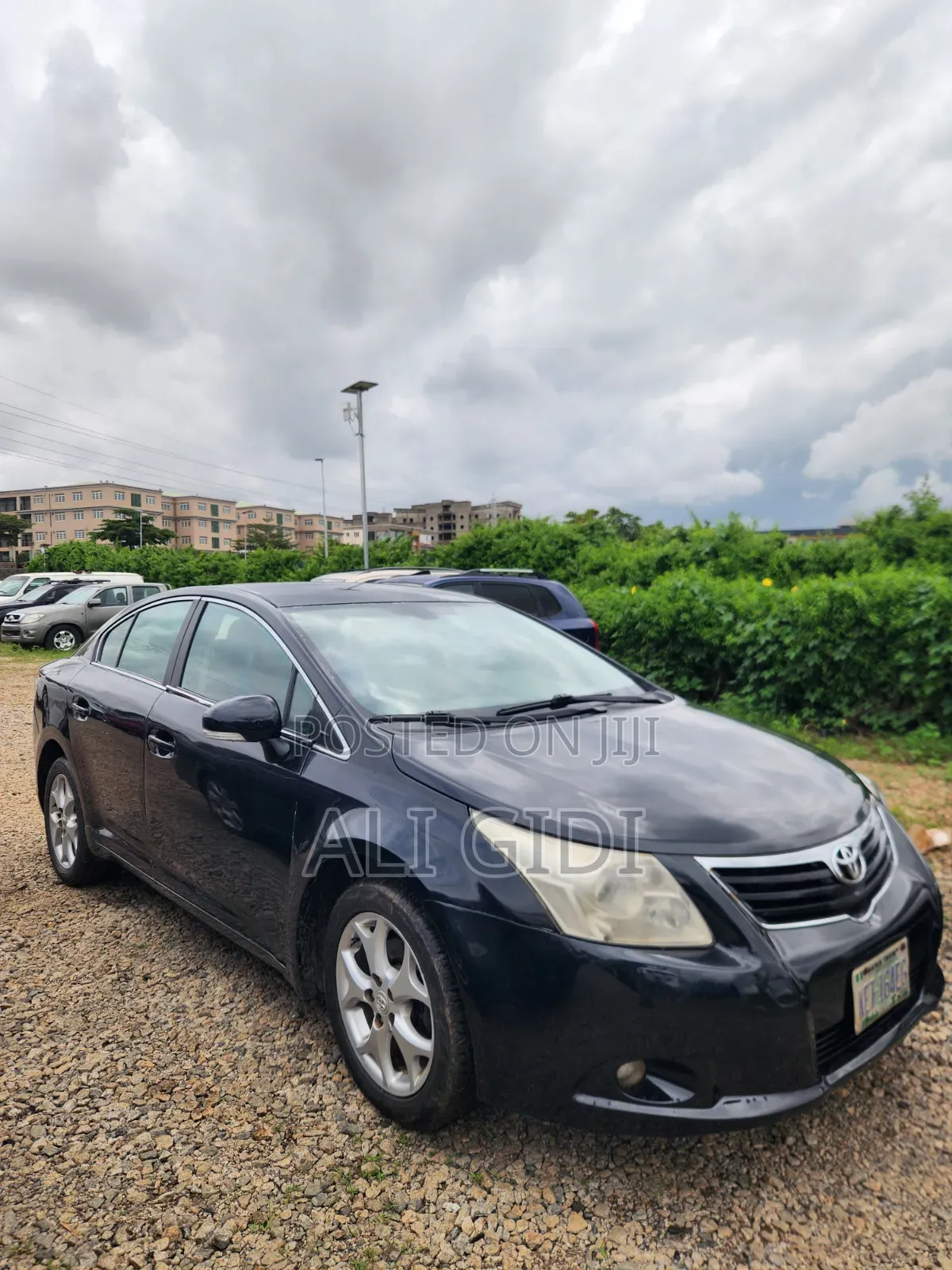 Toyota Avensis 2012 Black
