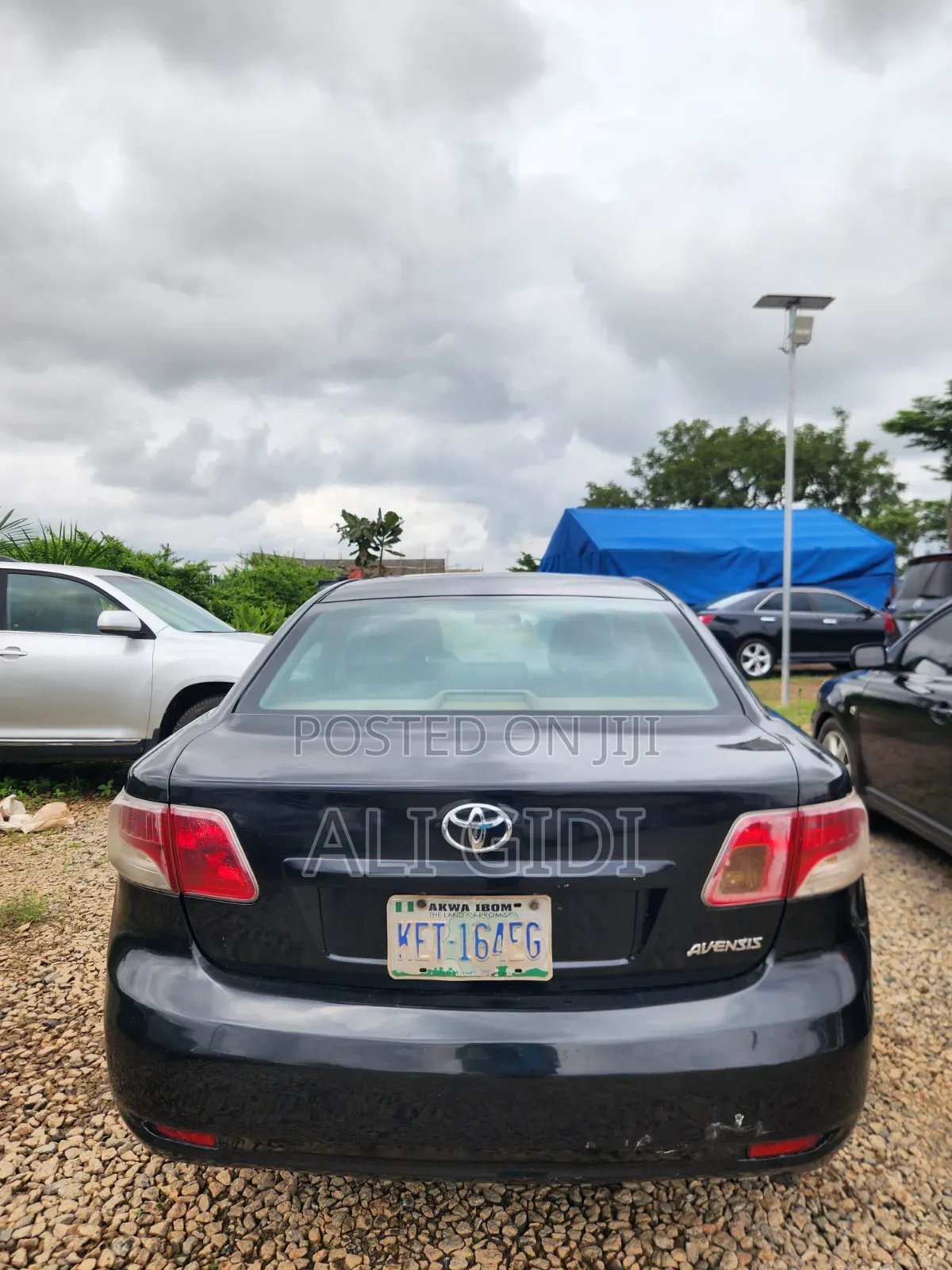 Toyota Avensis 2012 Black