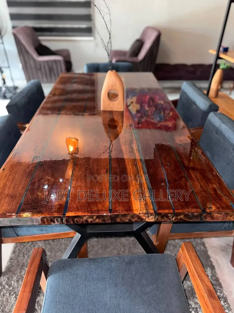 6-Seater Dining Set With Epoxy Table Top Coat