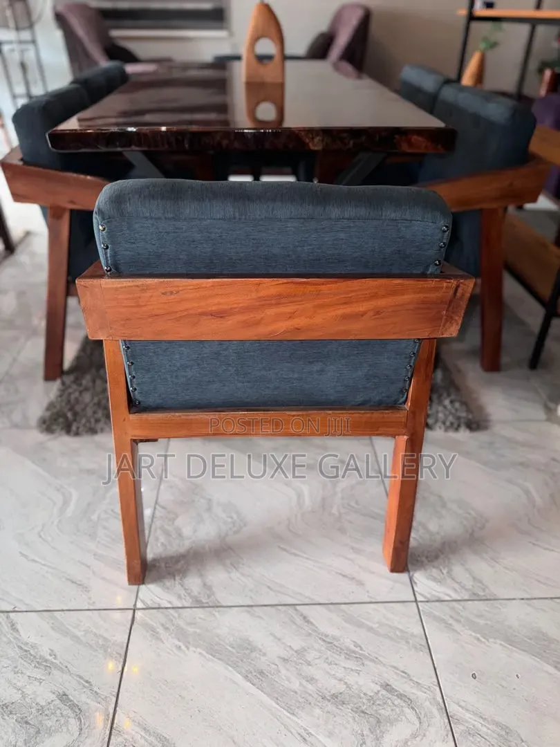 6-Seater Dining Set With Epoxy Table Top Coat
