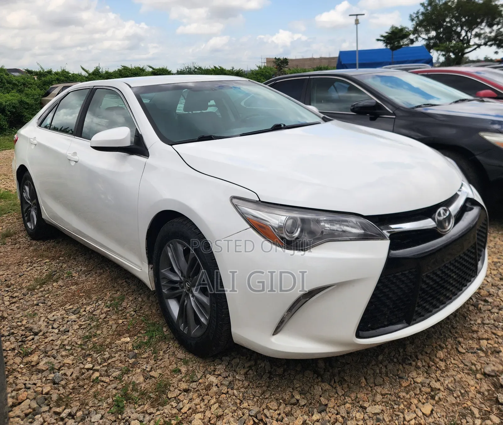 Toyota Camry SE 4dr Sedan (2.5L 4cyl 6A) 2015 White