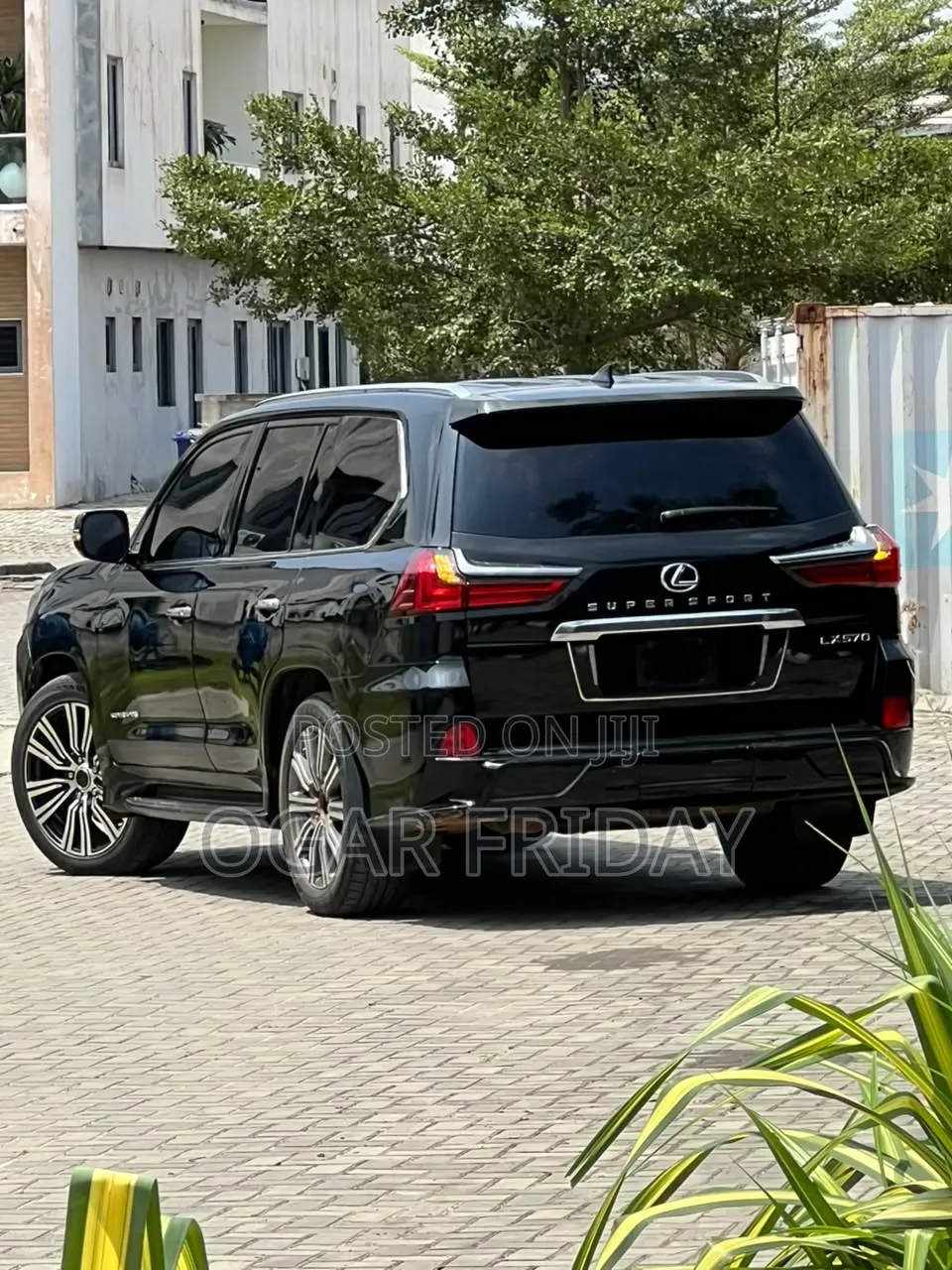 Lexus LX 570 (5 seats) AWD 2017 Black