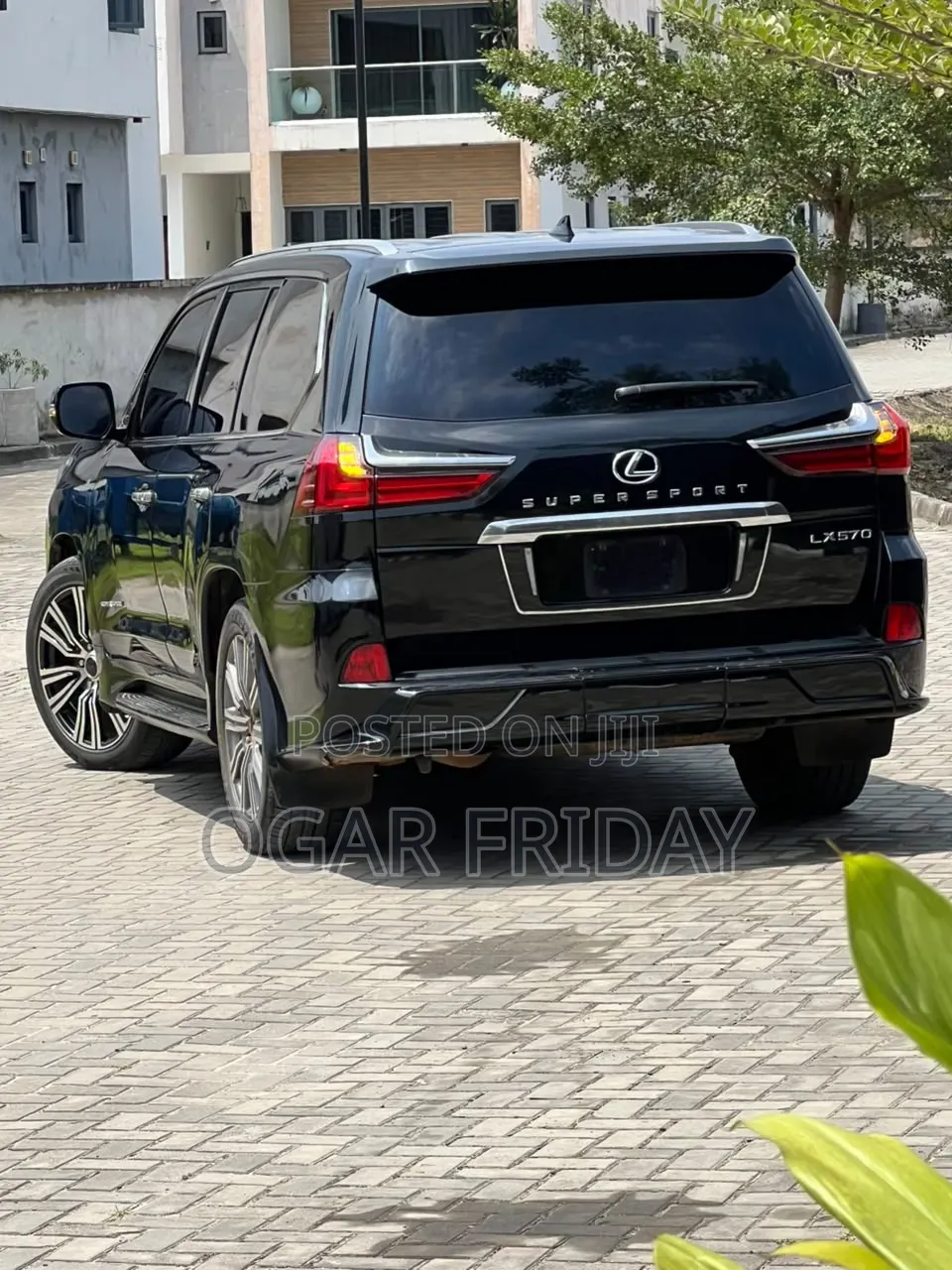 Lexus LX 570 (5 seats) AWD 2017 Black