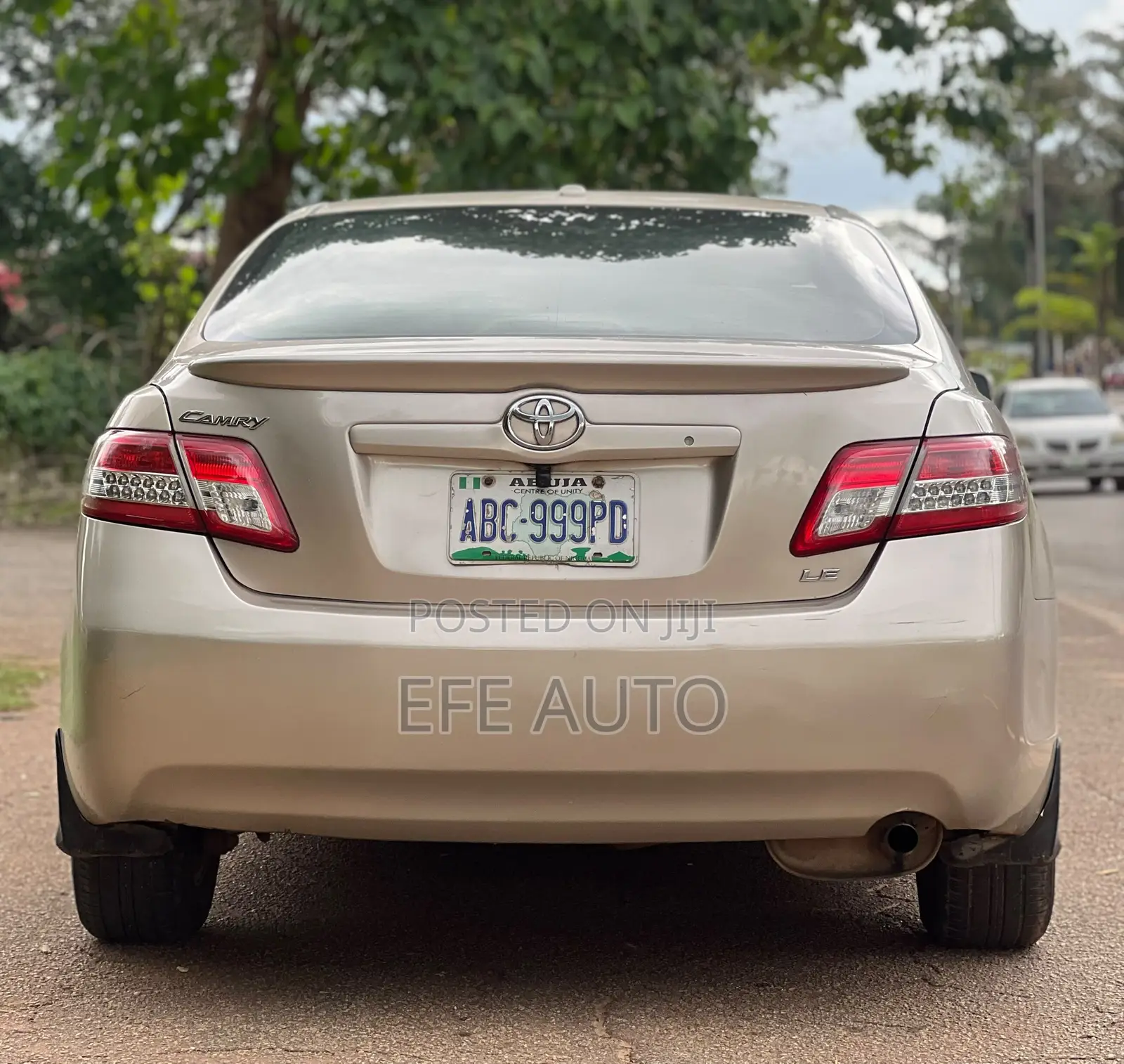Toyota Camry 2011 Gold
