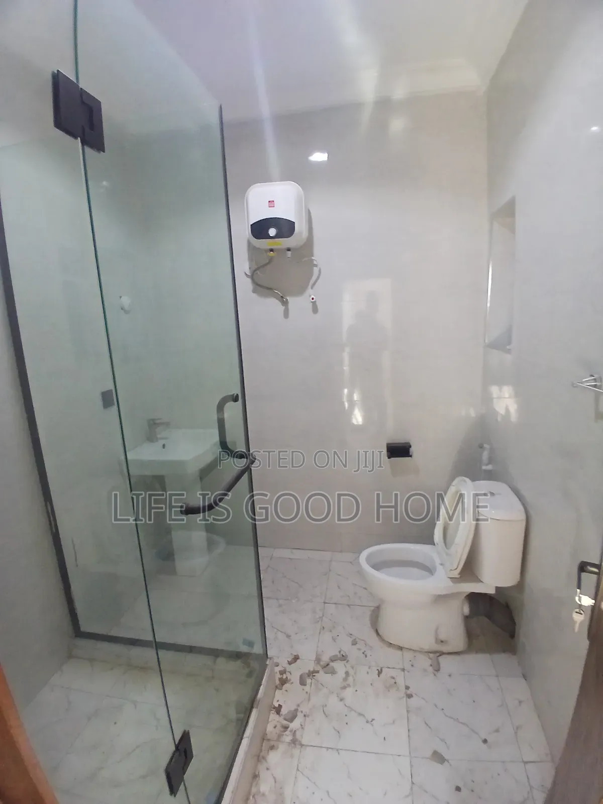 1bdrm Room & Parlour in Osapa London for rent