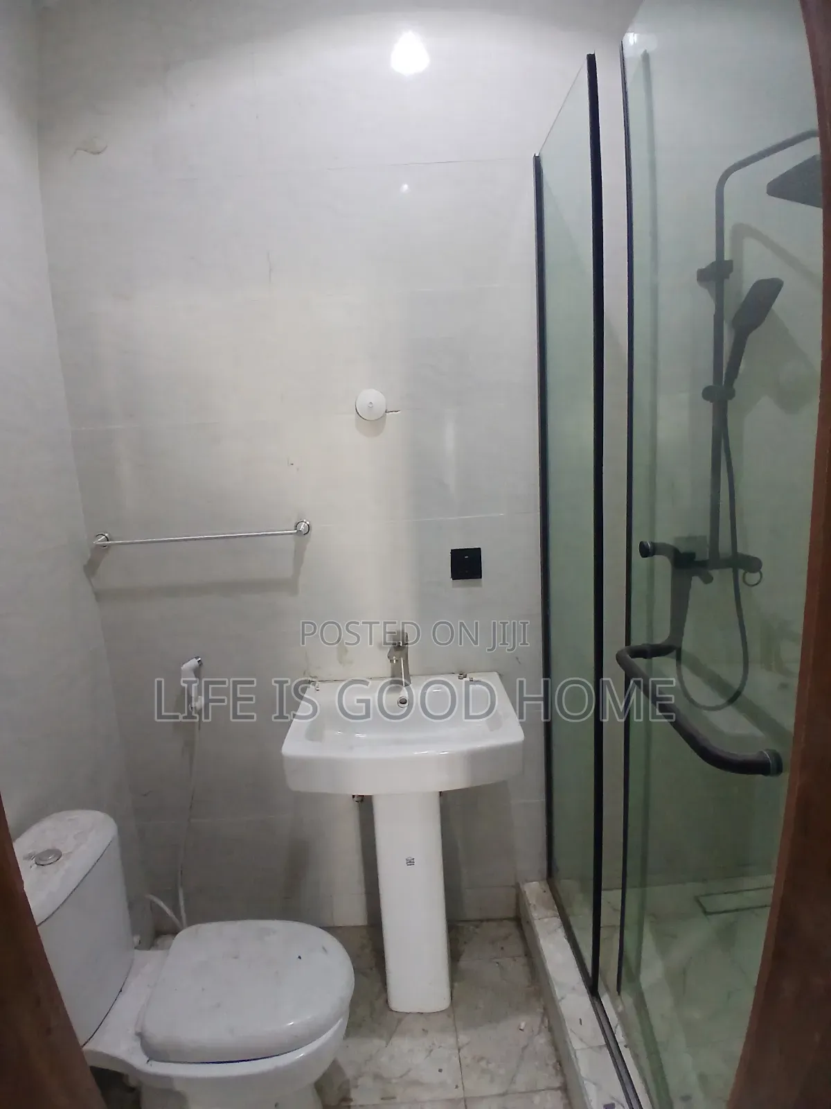 1bdrm Room & Parlour in Osapa London for rent