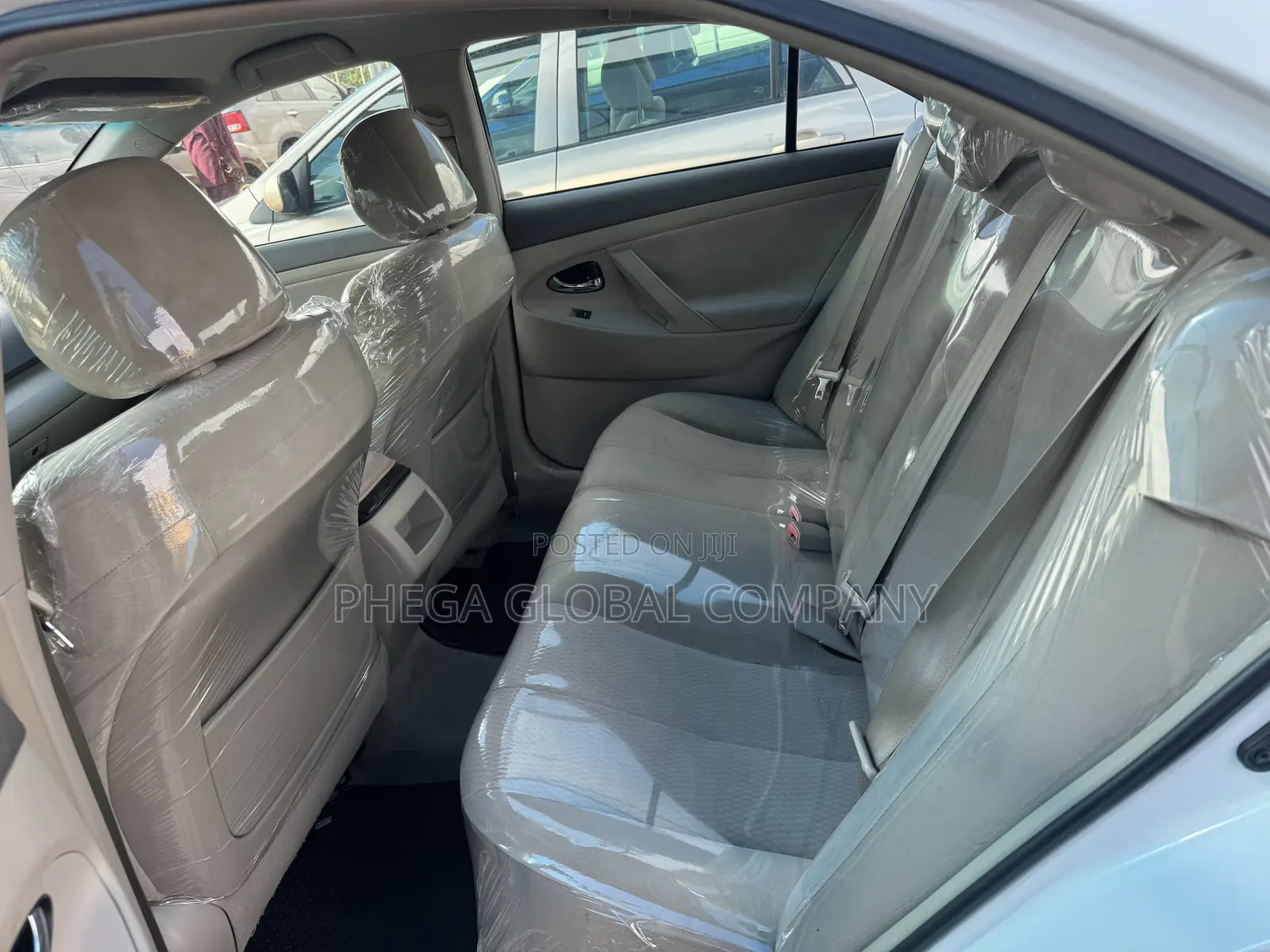 Toyota Camry LE 4dr Sedan (2.5L 4cyl 6A) 2011 White