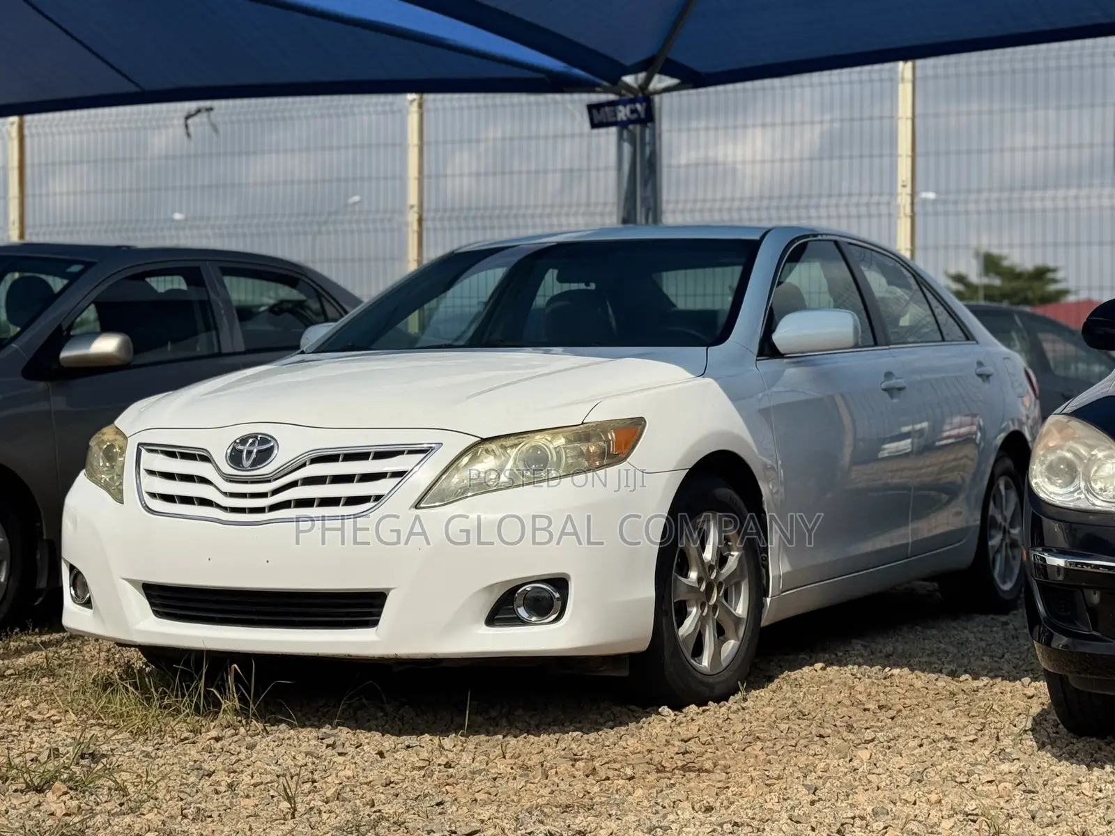 Toyota Camry LE 4dr Sedan (2.5L 4cyl 6A) 2011 White