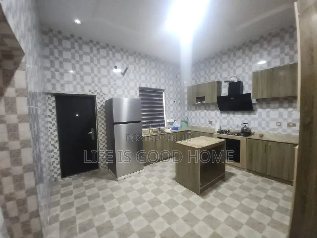 3bdrm Bungalow in Thomas Estate for sale