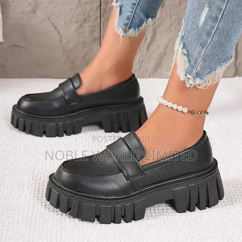 Luxury Black Female Loafers CK 7v