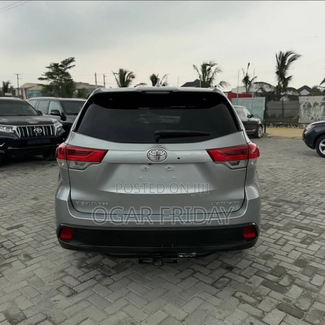Toyota Highlander Limited Platinum 4dr SUV (3.5L 6cyl 6A) 2015 Silver