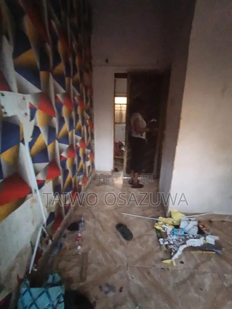 Mini Flat in Close To Addo Round, Ado / Ajah for rent