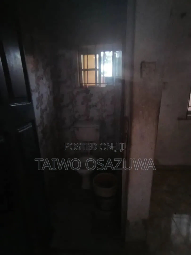 Mini Flat in Close To Addo Round, Ado / Ajah for rent