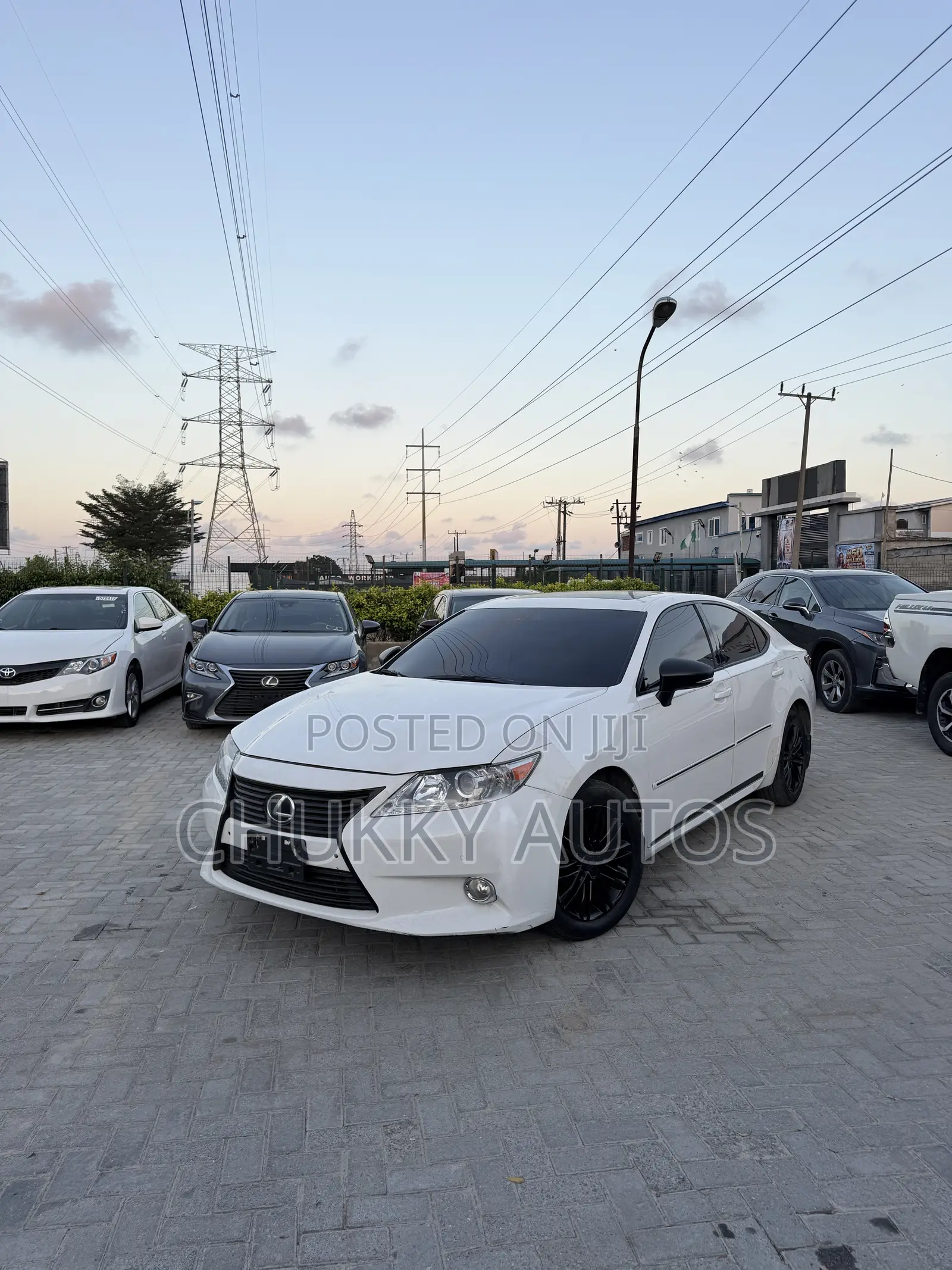 Lexus ES 350 FWD 2013 White