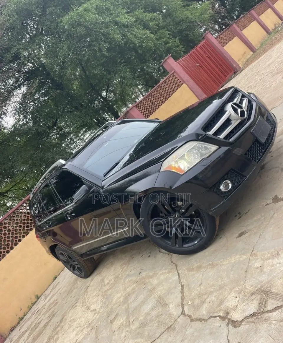 Mercedes-Benz GLK-Class 2011 Black