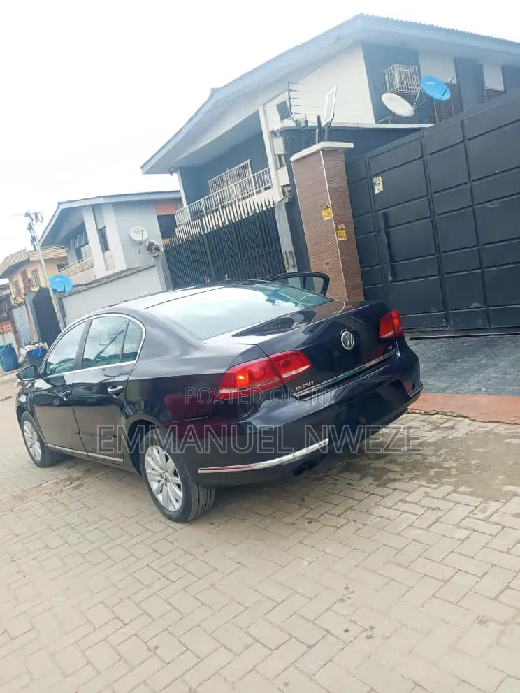 Volkswagen Passat 2014 Black