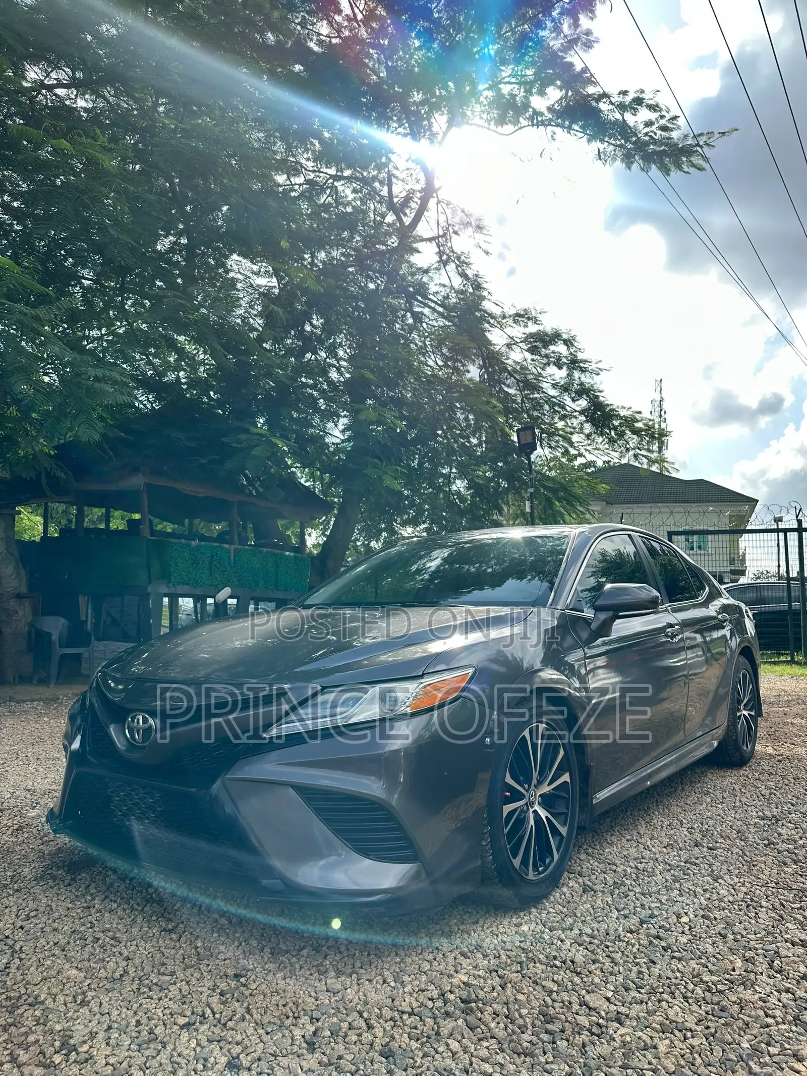 Toyota Camry SE FWD 2020 Brown