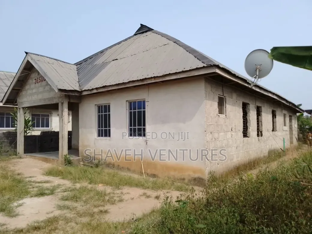 3bdrm Bungalow in Agbara Road, Ado-Odo/Ota for sale