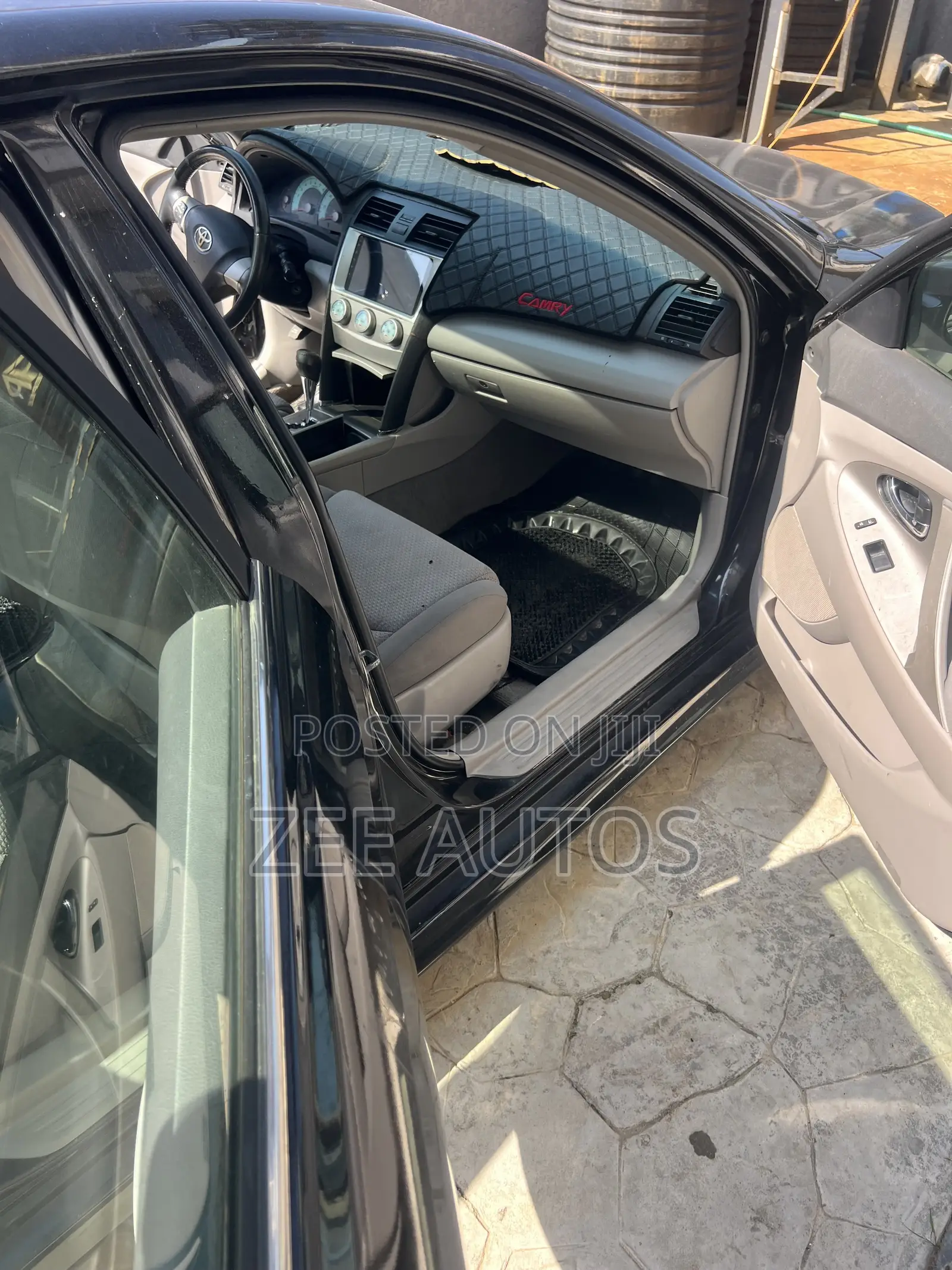 Toyota Camry XLE 4dr Sedan (2.4L 4cyl 5A) 2009 Black