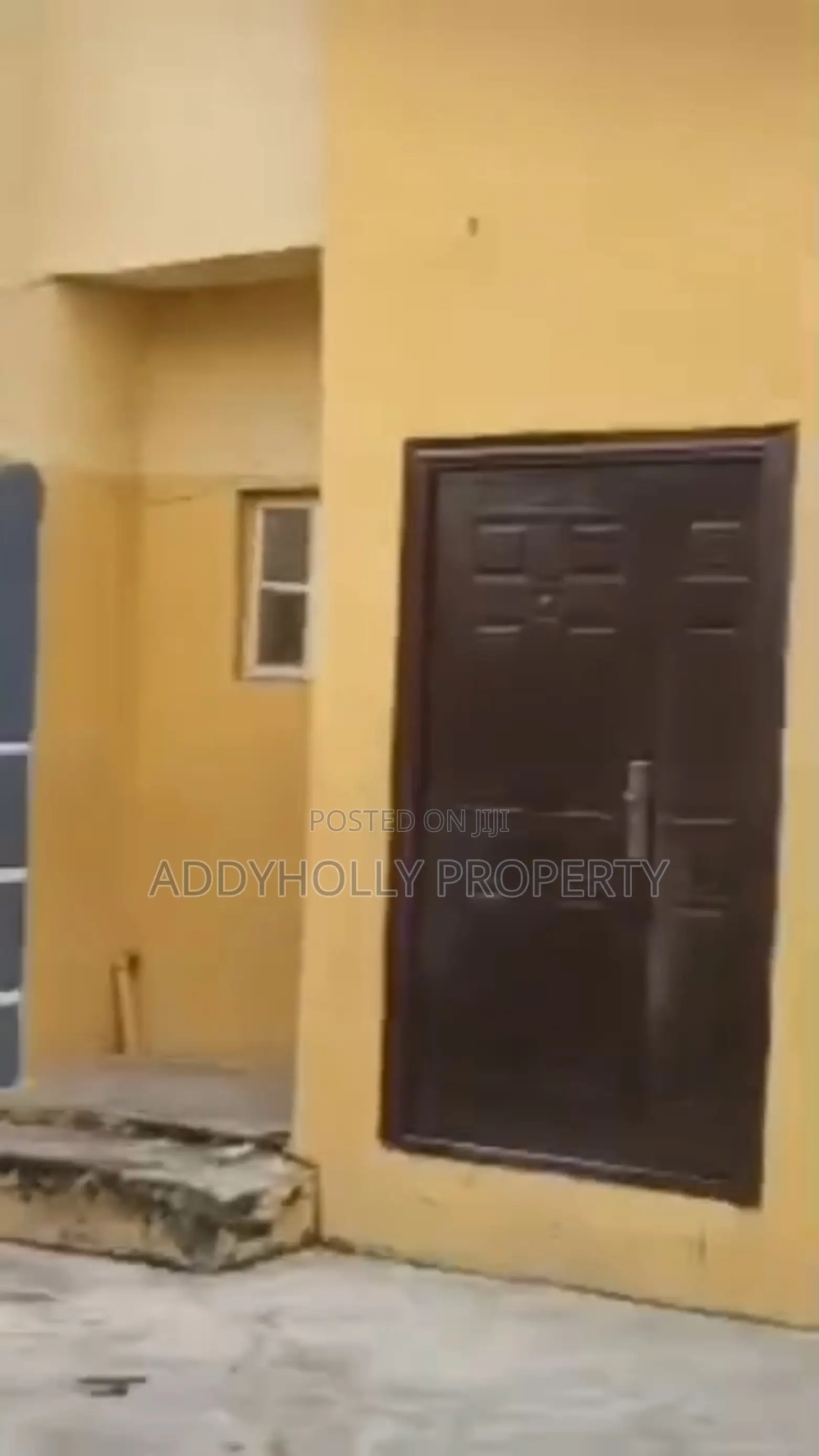 12bdrm Apartment in Igbogbo for sale