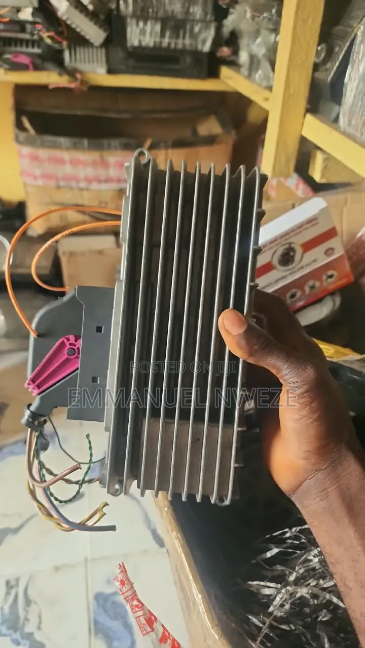 Audi Q7, A6 Amplifier