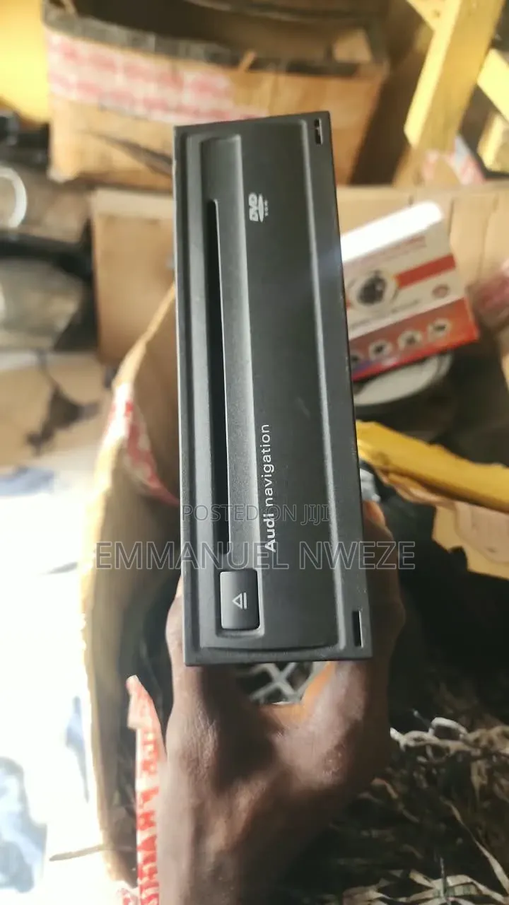 Audi A6 Radio Loader
