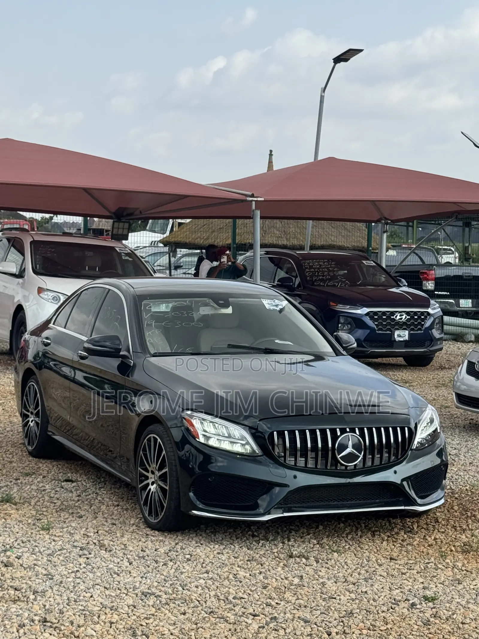 Mercedes-Benz C300 2019 Blue