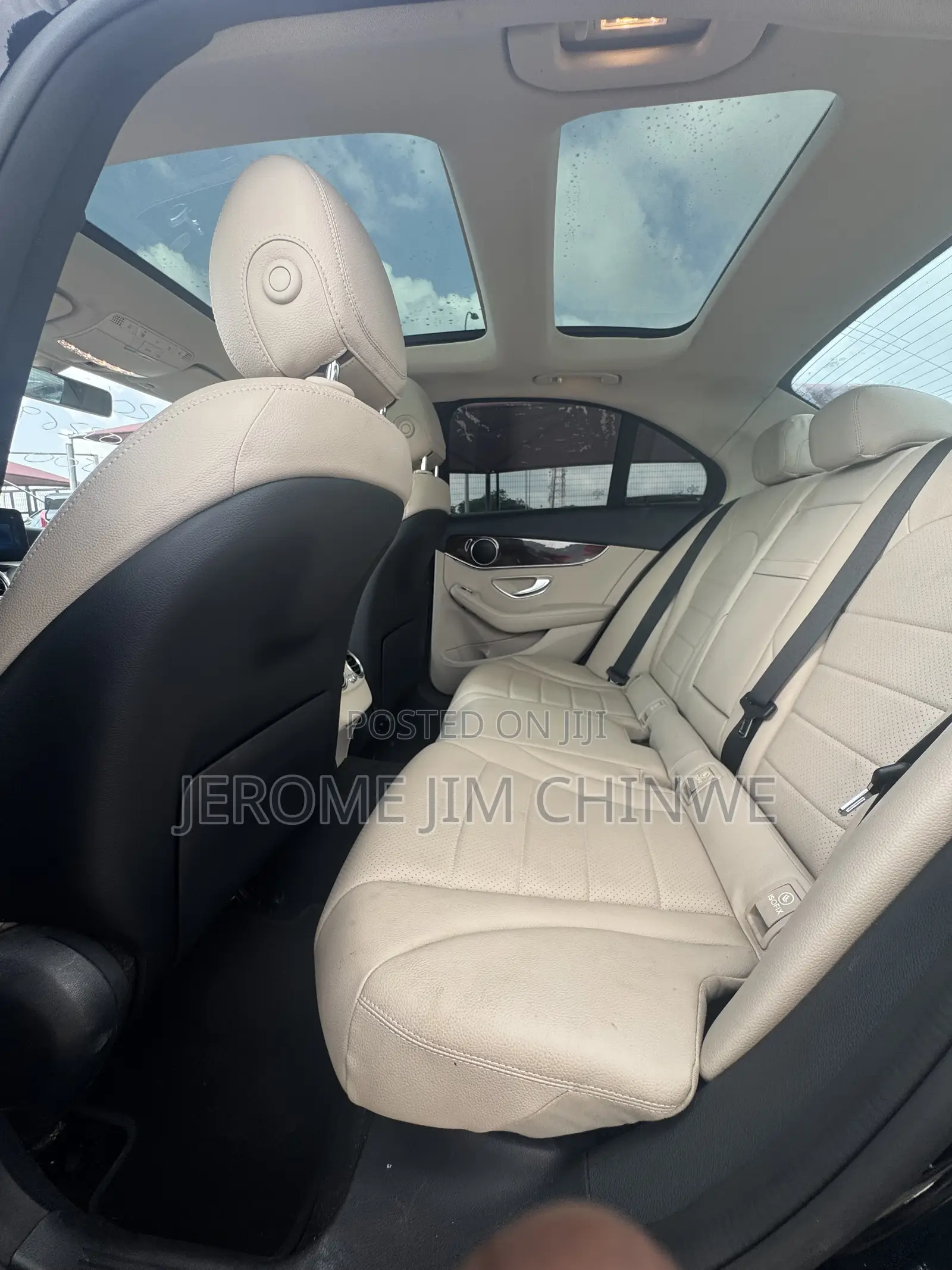 Mercedes-Benz C300 2019 Blue