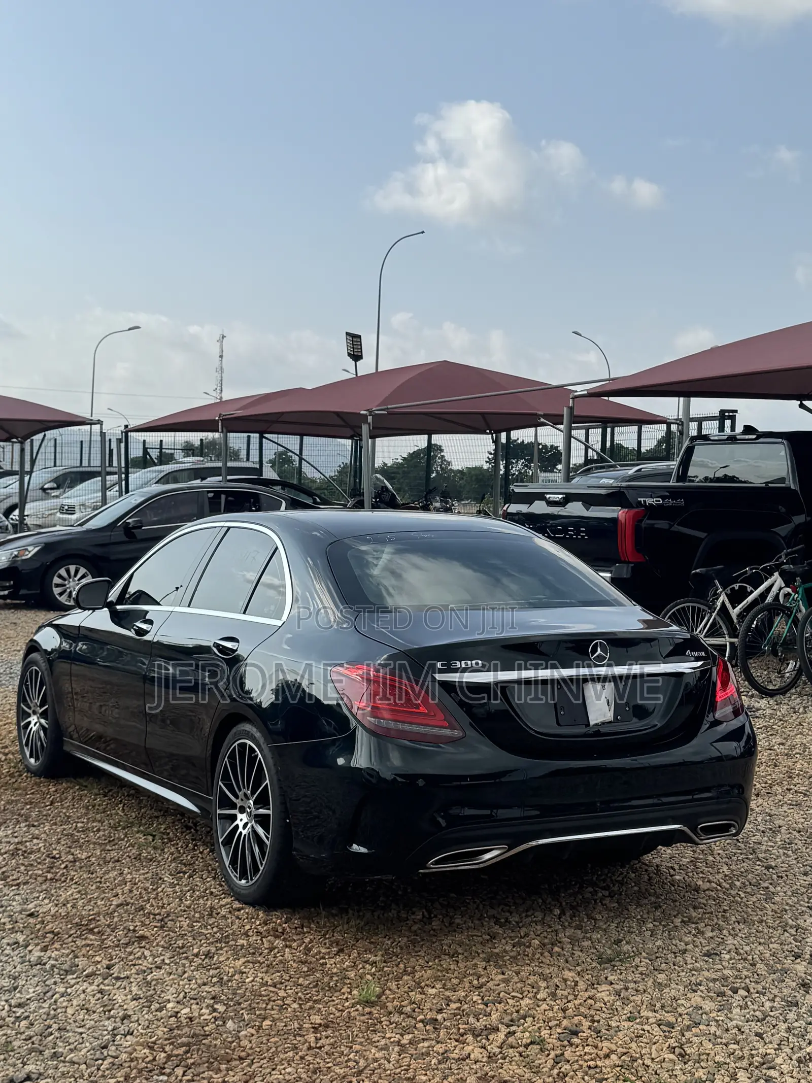 Mercedes-Benz C300 2019 Blue