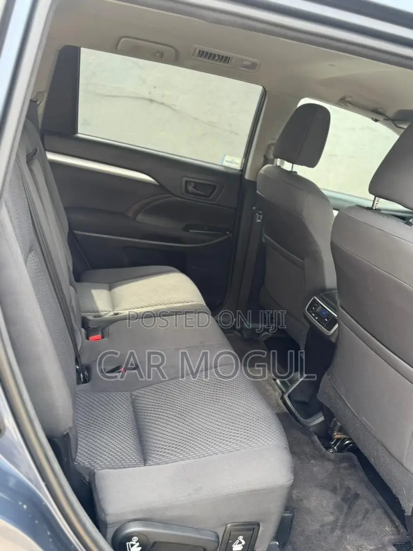 Toyota Highlander LE 4dr SUV (3.5L 6cyl 6A) 2014 Blue