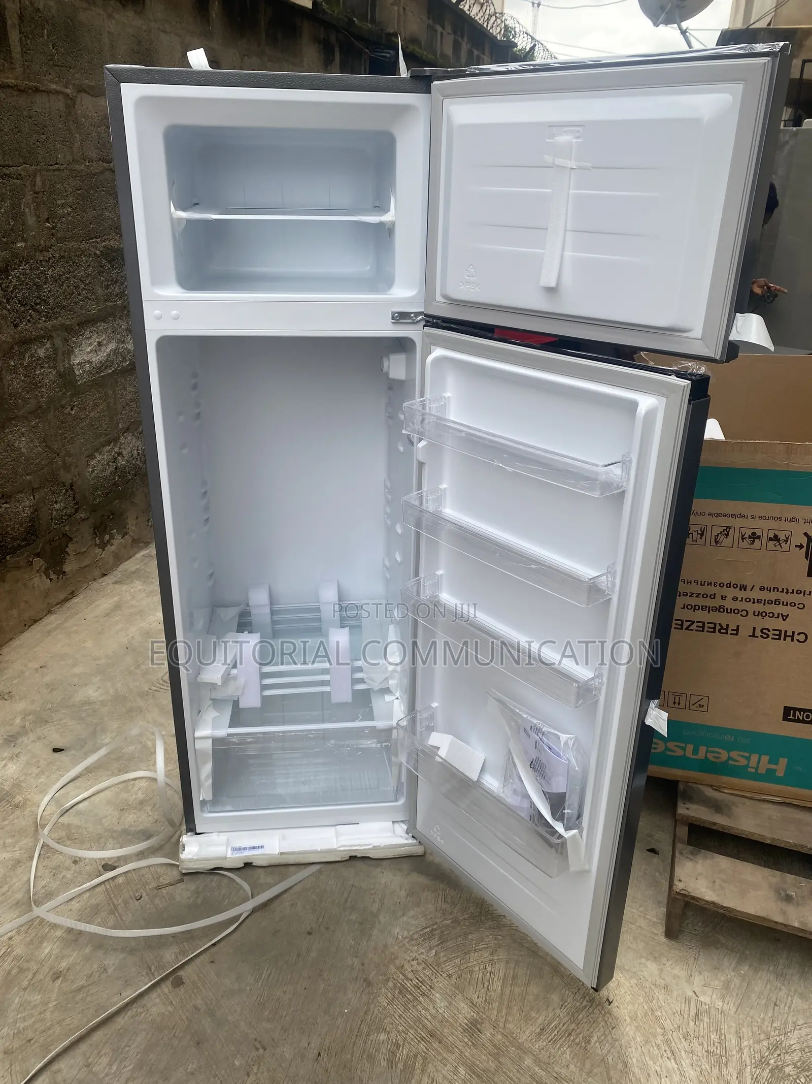Hisense REF240DR 240L Convenient Kitchen Fridge
