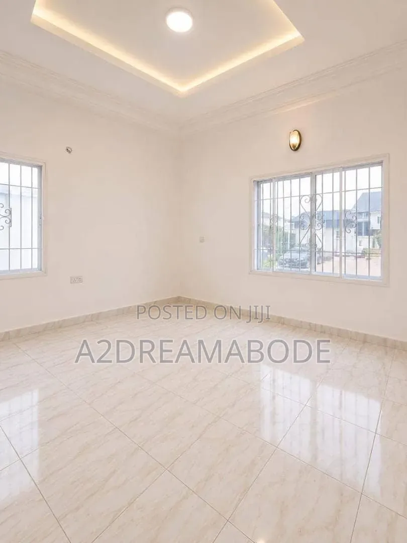 2bdrm Apartment in Lekki, Ikate for rent