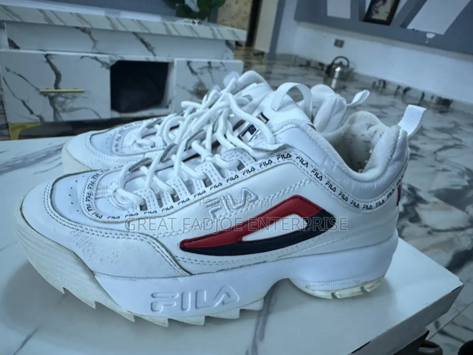 Fila White & Red Fashion Sneakers 
