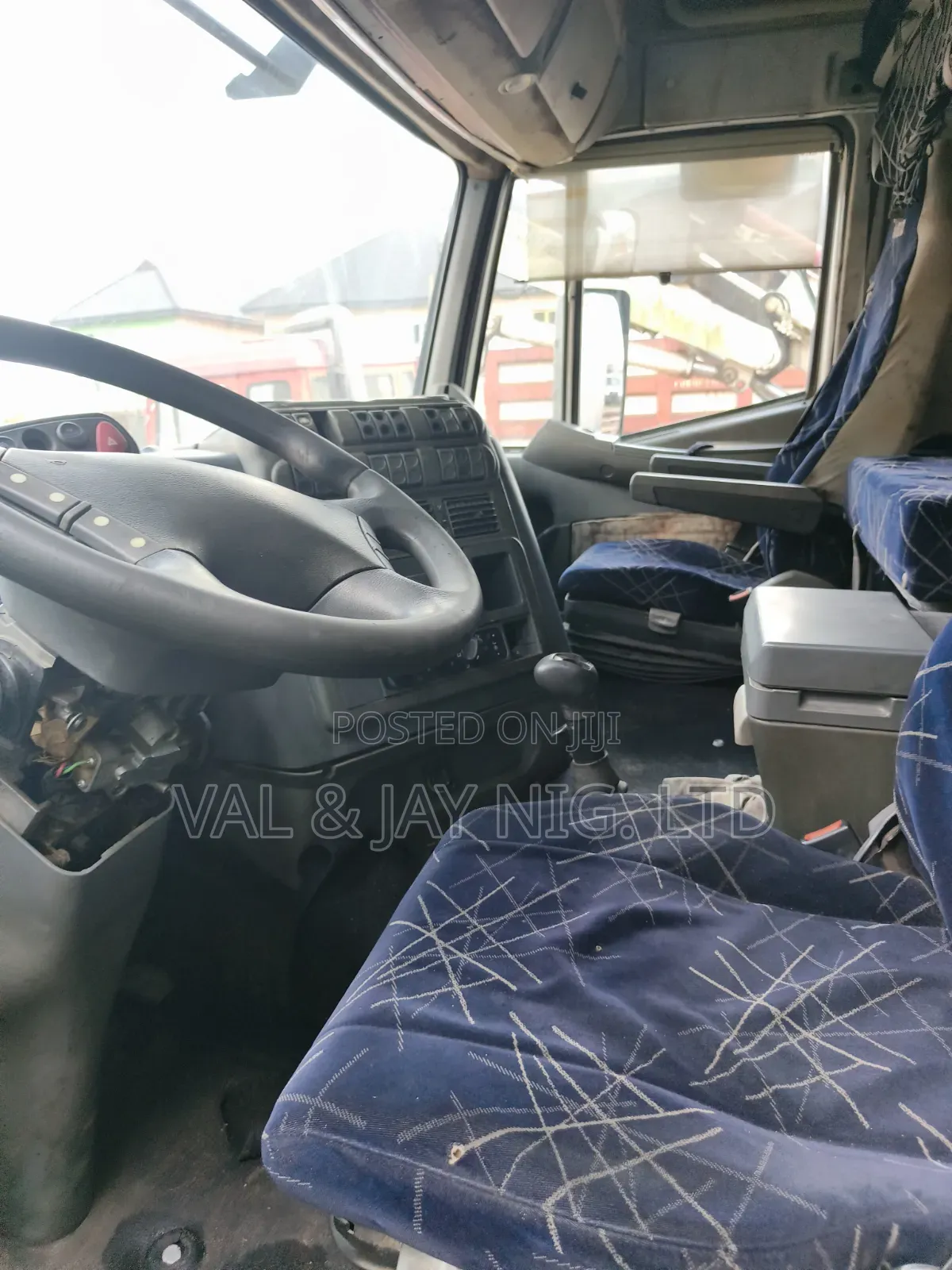 Iveco Stralis 480 Truck With Tipping Pump- Single Axle - Foreign Use