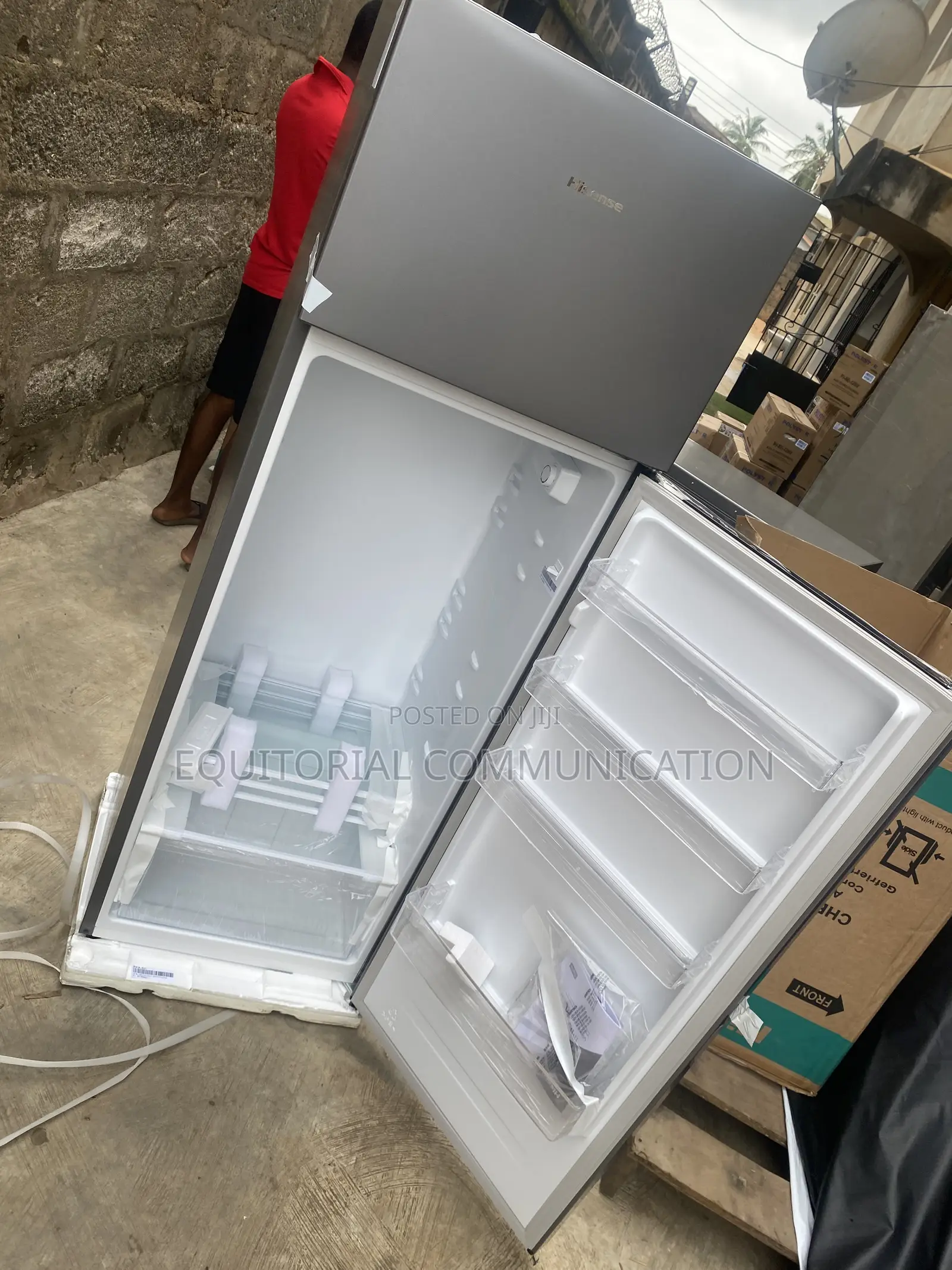 Hisense REF240DR 240L Top Freezer Kitchen Appliance