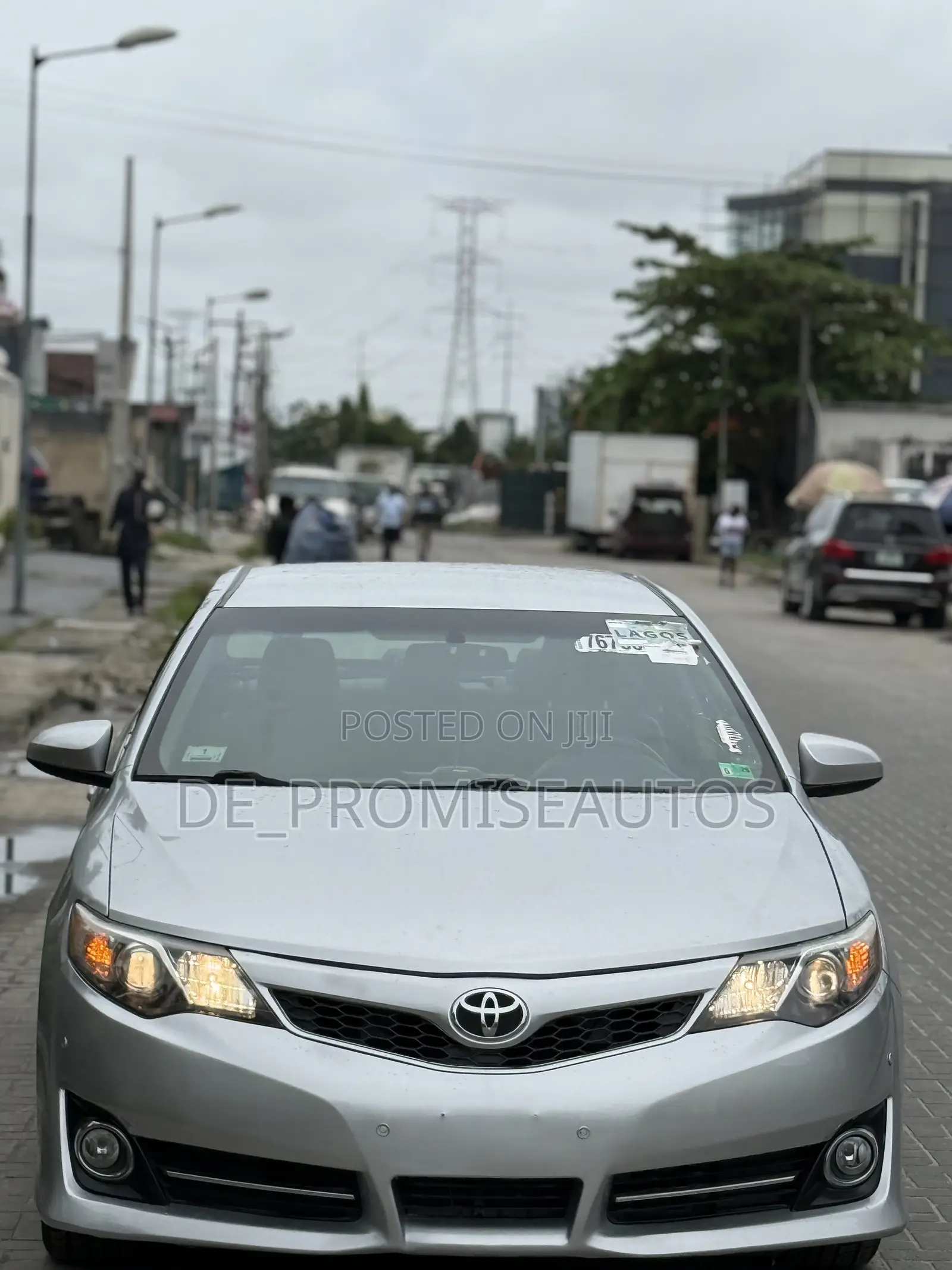 Toyota Camry SE 4dr Sedan (2.5L 4cyl 6A) 2012 Silver