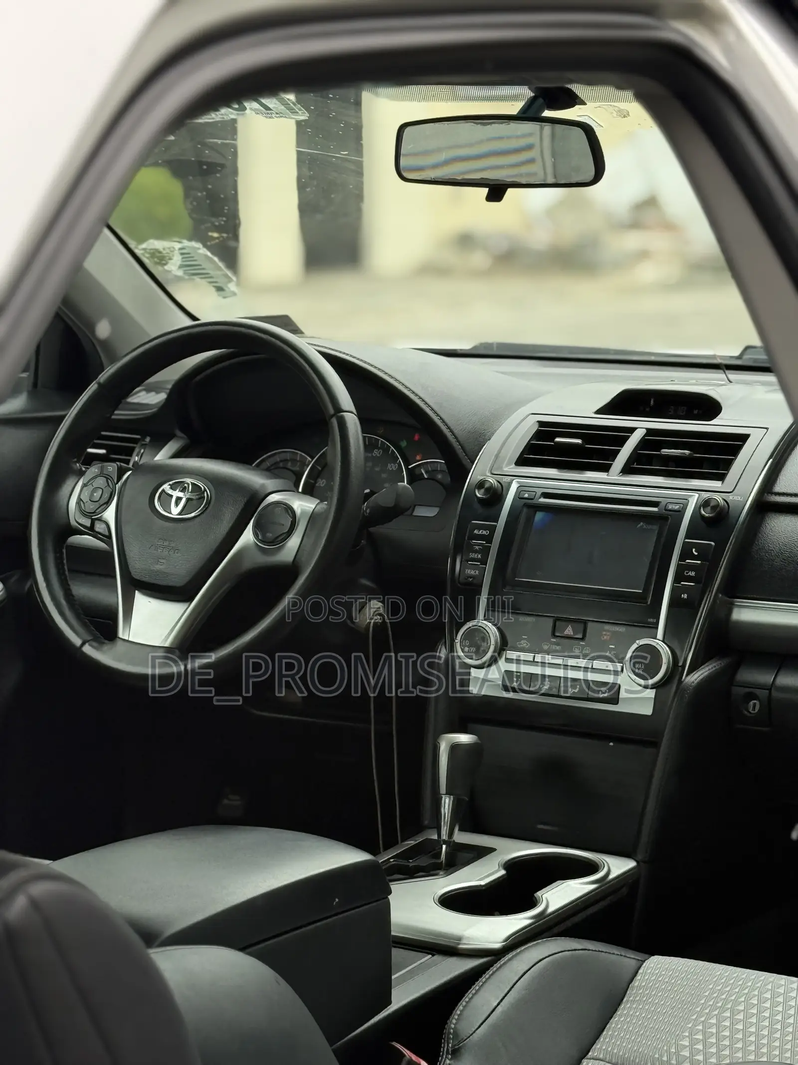 Toyota Camry SE 4dr Sedan (2.5L 4cyl 6A) 2012 Silver