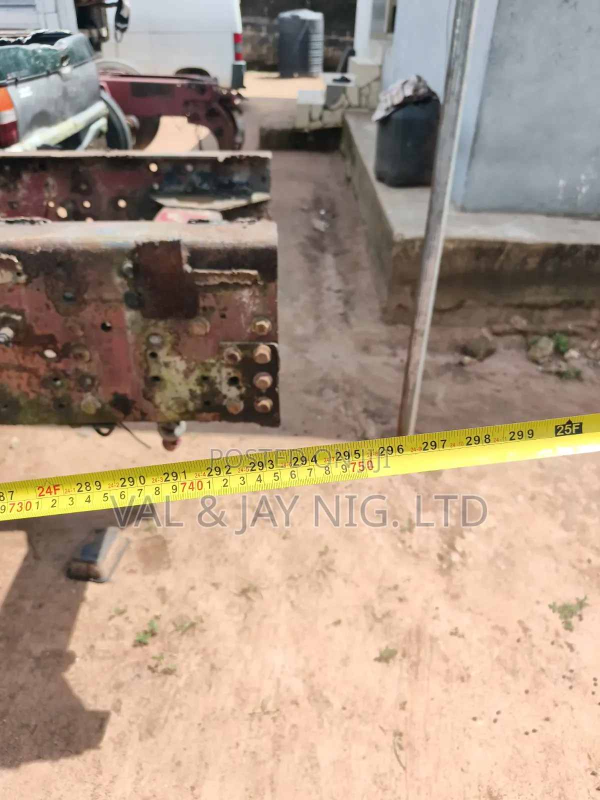 IVECO EURO TRAKKER 12 Tyres Cap & Chassis - New Arrival - Foreign Use